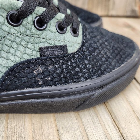 Womens Vans x Harry Potter Slytherin House size 7 Suede Athletic Shoes - Picture 7 of 10